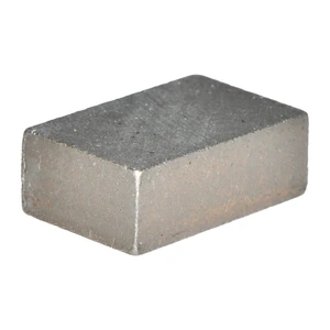 Segmento de diamante para cortar cantera dura.