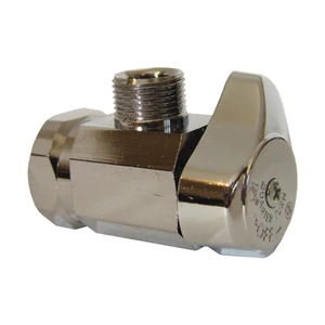 Llave de Control de 1/4 de Vuelta 1/2" FNPT X 3/8" COMP. Angular