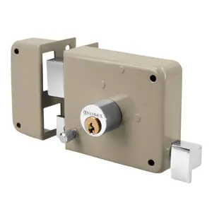 43582 / CS-70IB Hermex Cerradura sobreponer izq clásica, llave tradicional, blíster