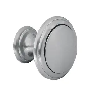 43811 / PER-071 Perilla metálica estilo 