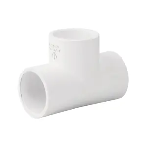 45421 / PVC-762 Tee sencilla de PVC 3/4